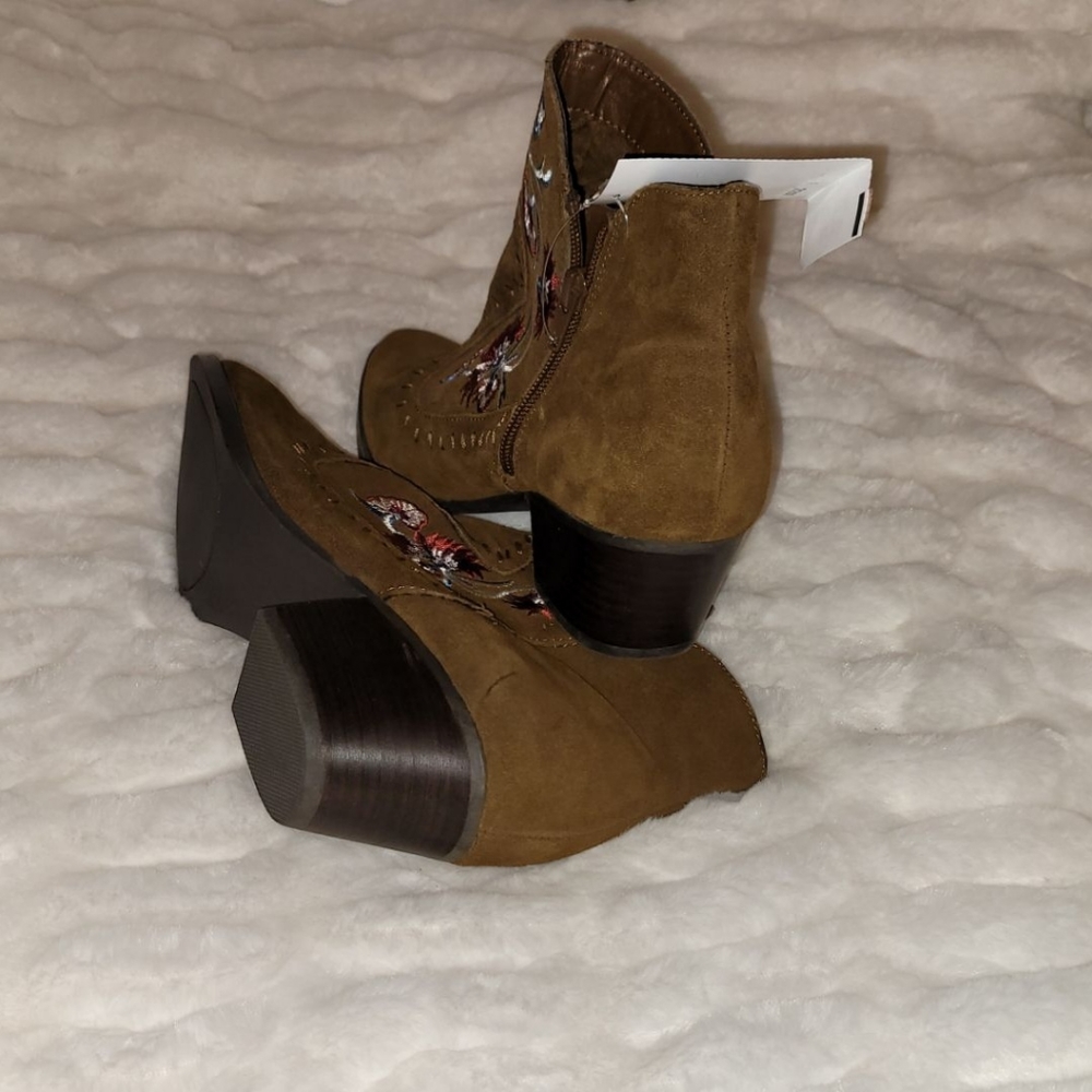 Carlos Santana Vivien Embroidered booties - Picture 4 of 7